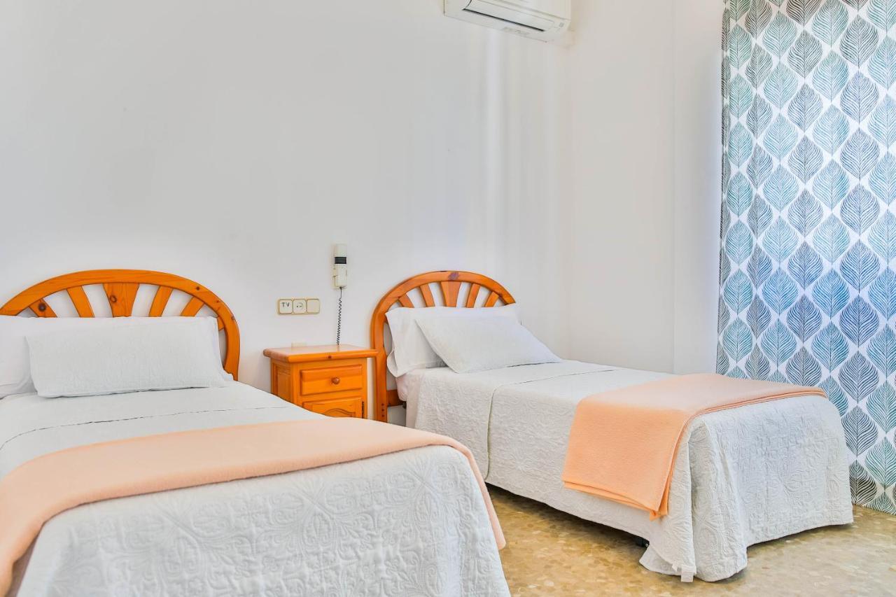 Hotel Iberico Кастель-де-Ферро Экстерьер фото